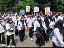 Tuntut Hak PPPK, Ratusan Guru Honorer Gelar Aksi Unjuk Rasa di Depan Kantor Disdik Indramayu