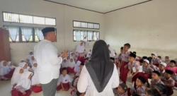 Uniknya Panik Pasca Viral Siswa SDN 9 Desa Kumba Belajar DiLantai Pj Bupati Langsung Pesan Mobiler