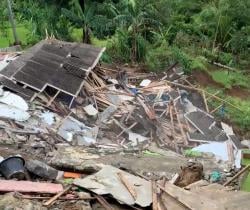 Bencana Longsor Mengerikan di Lebak, 4 Rumah Hancur! Warga Terpaksa Mengungsi