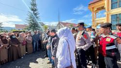 Ratusan Honorer Demo di DPRK Bener Meriah, Tuntut Diangkat Jadi PPPK Penuh Waktu