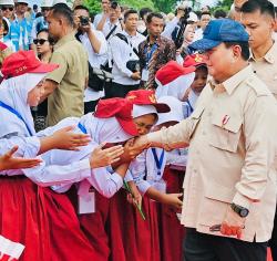 Soal Hambatan Distribusi Program Makan Bergizi Gratis, Presiden Prabowo: Bukan Proyek yang Ringan