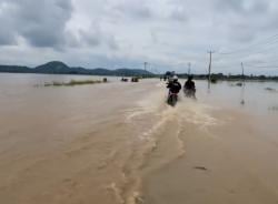 Banjir Hambat Akses Pelayanan Kesehatan di Pekon Parerejo, Pringsewu