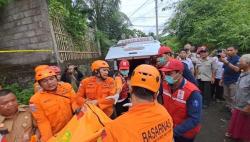 Tanah  Longsor di Bali 8 Orang Tewas Mengenaskan