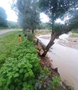 Hujan Deras, 8 Bronjong Penahan di Desa Depe- Raemuda Hanyut terbawa Banjir