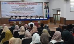 Sidang Terbuka Promosi, UMS Kukuhkan 2 Doktor Ilmu Hukum