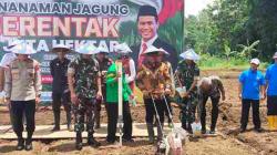 Polres Karanganyar Tanam Jagung di Lereng Gunung Lawu di Program 1 Juta Ha