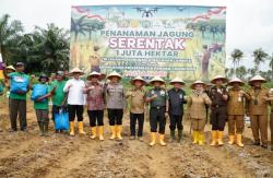 Gubernur Al Haris, Kapolda, Danrem 042 Gapu dan Forkopimda Lakukan Penanaman Bibit Jagung