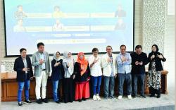 Mikom Unisba Gelar Seminar Dorong Keberlanjutan Industri Media