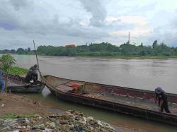 Ada Pemberitaan Berikan Upeti Ke APH, Penambang Pasir Tradisional Sungai Brantas : Itu Tidak Benar