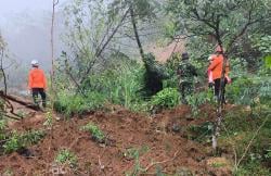 Detik-Detik Dahsyatnya Longsor Sapu Rumah Pak Carik, Kafe, dan Pemancingan, 17 Orang Tewas