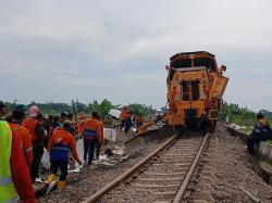 Update! Jalur KA Belum Bisa Dilalui, Rekayasa Operasi Masih Diterapkan