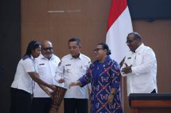 PJ Gubernur Papua Pimpin Rapat RPJMD 2025-2029