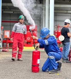 PT PLN Indonesia Power UBP Cilegon Gelar Lomba Pemadam Kebakaran dalam Rangka Bulan K3 Nasional