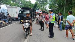 Tabrakan Beruntun di Leuweungtiis Leles Garut, 9 Orang Alami Luka-Luka