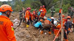 Dua Korban Longsor Terhimpit Batu Besar Berhasil Dievakuasi, Ini Namanya