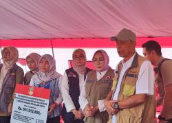 Tinjau Banjir Baturagung, Wamensos Sampaikan Pesan Presiden Agar Warga Tingkatkan Kewaspadaan