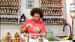 Rahasia di Balik Wangi: Perjalanan Achmad Ariyanto Jadi Perfumer Andal Surabaya, Hanya Butuh 5 Menit