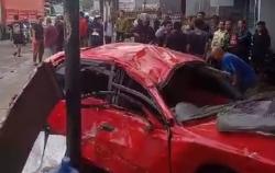 Kecelakaan Beruntun di Jatinangor, Hyundai Avega Ngebut Tabrak Motor dan Pejalan Kaki, 1 Orang Tewas