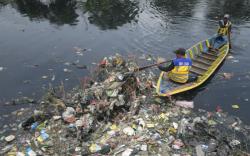 Pembersihan Sampah di Oxbow Cicukang Bandung Ditargetkan Rampung Februari 2025