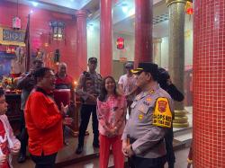 Jamin Situasi Aman, Kapolres Pelabuhan Belawan Tinjau Langsung Pengamanan Vihara Saat Perayaan Imlek