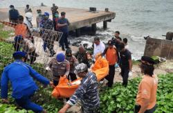 Penumpang Kapal Terjatuh di Laut Merak, Tim SAR Temukan Jenazah di Pesisir Pantai