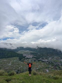 Pesona Bukit Pergangsingan di Lombok, Manjakan Pendaki saat tiba di Puncak