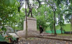 Sangat Disayangkan, Monumen Mastrip Kota Probolinggo yang Tak Terawat