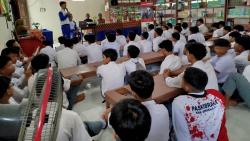 Bersama Duta Safety Riding, Capella  Edukasi Keselamatan Berkendara di 5 Sekolah