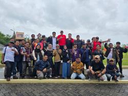 Gathering dengan Awak Media, PT Pura Ajak Wartawan Kudus Latihan Menembak