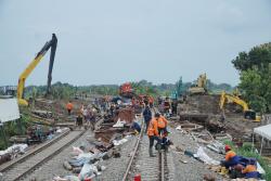 Tanggul 5 Meter Dibangun untuk Lindungi Jalur KA Gubug-Karangjati 