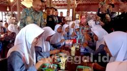 PWI Kota Tegal Beri Santunan dan Gelar Makan Bergizi Gratis Bersama 100 Anak Yatim