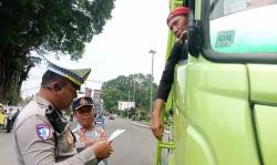 Satlantas Polres Subang Gelar Razia Truk Over Dimensi dan Over Muatan