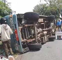 Kecelakaan Hari Ini Bus Terguling di Jalur Ekstrem Cikidang Sukabumi, 13 Korban Dilarikan ke RS