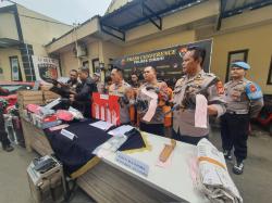 Bobol Minimarket di Wilayah Kecamatan Cikalongwetan, 4 Pelaku Curat Ditangkap oleh Polres Cimahi