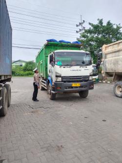 Langgar Jam Operasional, Puluhan Pengemudi Truk Kembali Terjaring Razia