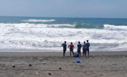 Dua Wisatawan Terseret Ombak di Pantai Madasari, Satu Tewas, Satu Masih Hilang