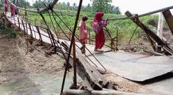 Miris! Dilintasi Anak Sekolah, Jembatan Gantung di Cikeusik Pandeglang Rusak Parah