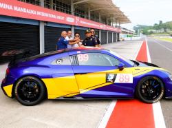 Audi R8 GT4 Absolute Racing Tiba di Mandalika, Siap Berlaga di GT World Challenge Asia 2025