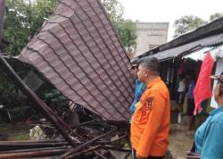 Sedikitnya 19 Rumah Rusak Gegara Cuaca Ekstream di Karawang