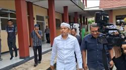 Pembangunan Terhenti, Gubernur Jabar Terpilih Dedi Mulyadi Janji Beri Bantuan Masjid SMAN 4 Karawang