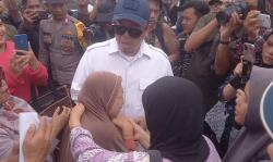 Nusron Wahid Beri Bantuan Rp25 Juta untuk Korban Penggusuran di Setiamekar Tambun Bekasi
