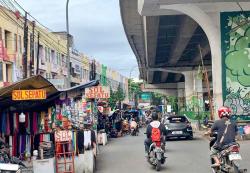 Perjuangan Pedagang Trotoar Pasar Ciputat Hadapi Risiko dan Tantangan