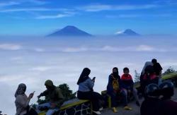 Potret Keindahan Alam Gunung Telomoyo, Dikelilingi Pesona 4 Gunung