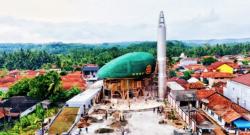 Masjid Unik Berkubah Baret TNI di Pangandaran Jadi Sorotan