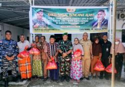 Gavriel Novanto Salurkan Bantuan untuk Korban Banjir Rob di Tablolong