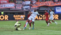 Persija Unggul 2-0 atas Persib di Babak Pertama El Clasico Indonesia