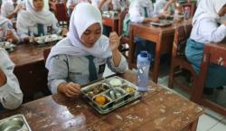 Penguatan Gizi Siswa, 1.287 Siswa SMAN 2 Ciamis Terima Makan Bergizi Gratis