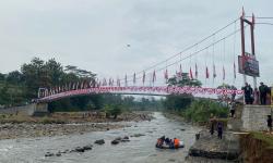 Buka Akses Jalan, Pangdam Diponegoro Resmikan Jembatan Gantung Merah Putih di Batang