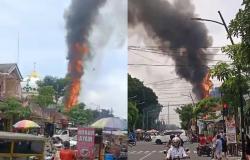 Breaking News! Kebakaran Melalap Menara Masjid Agung Bojonegoro