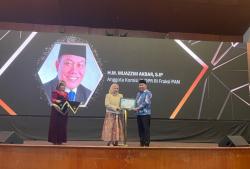 11 Tokoh Terima Aspataki Award 2025, H. Muazzim Akbar dari NTB Diganjar Penghargaan atas Dedikasinya